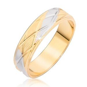 Dvojfarebný prsteň s kosoštvorcovým vzorom a vertikálnymi ryhami - Veľkosť: 48 mm