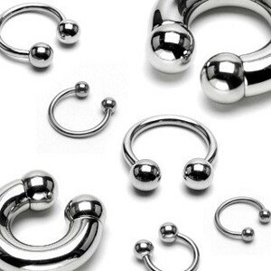 Polkruhový piercing z chirurgickej ocele, guličky - Rozmer: 1,2 mm x 10 mm x 4 mm