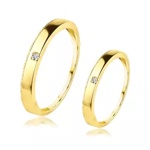 Obrúčky zo žltého 14K zlata - číry zirkón vo výreze, vrúbkovaný okraj - Veľkosť: 54 mm