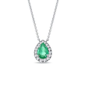 Elegantný diamantový náhrdelník z bieleho zlata so smaragdom KLENOTA