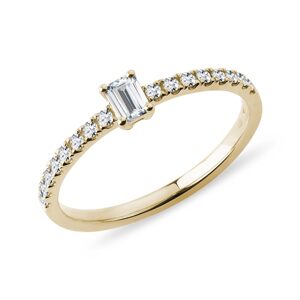 Prsteň zo zlata s diamantom emerald a briliantmi KLENOTA